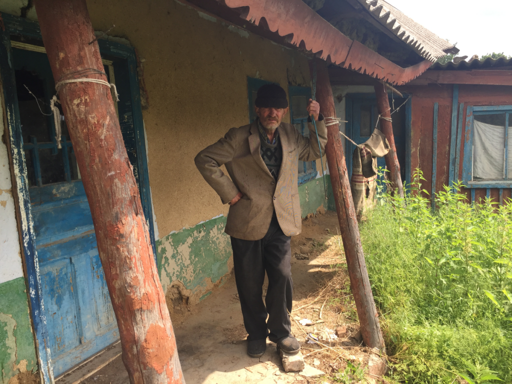 Moldavië Vulcanesti tafeltje-dekje