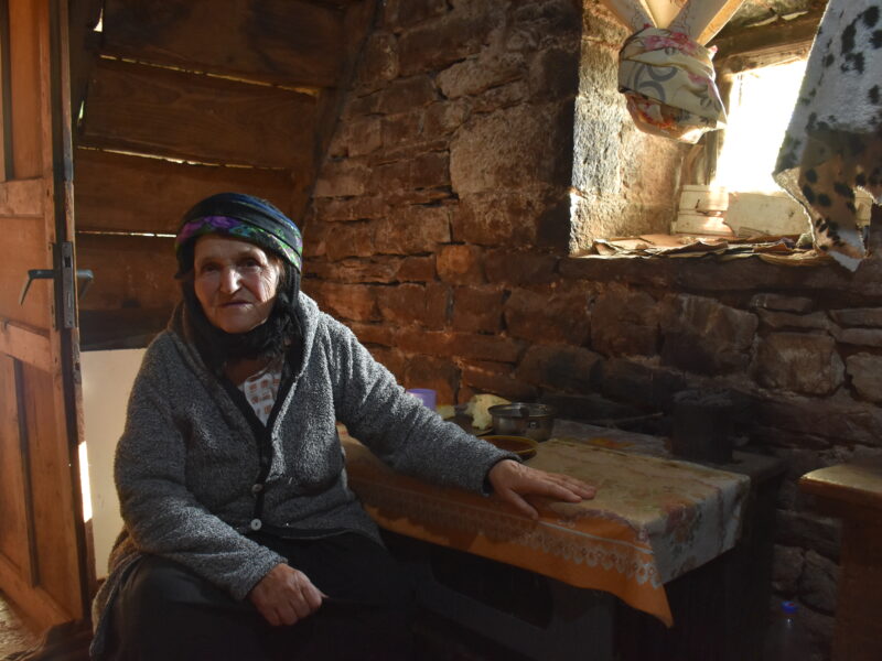 Oudere in Albanië